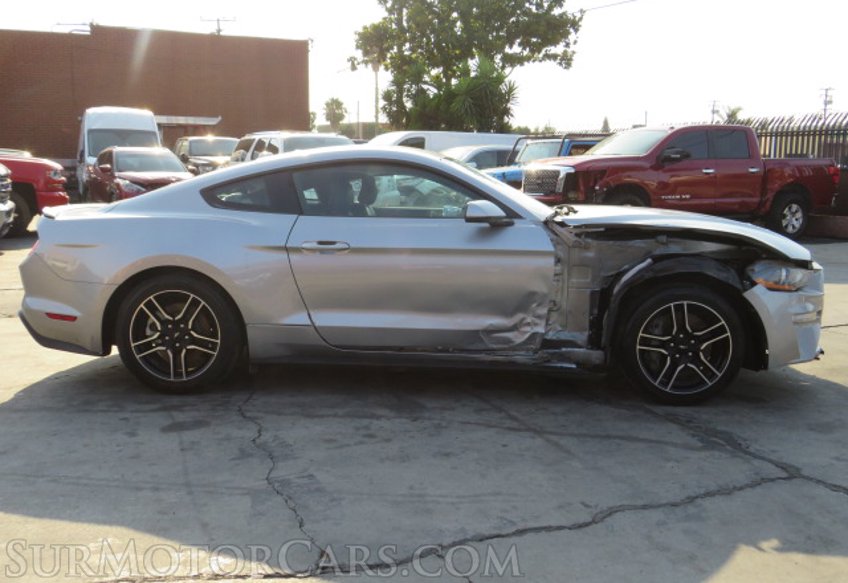 2020 Ford Mustang - Image 12