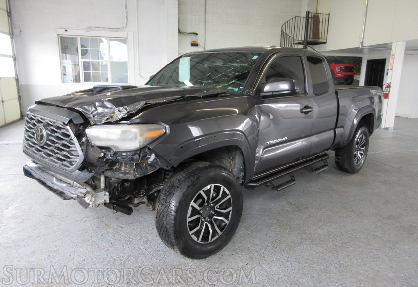 2021 Toyota Tacoma - Image 4