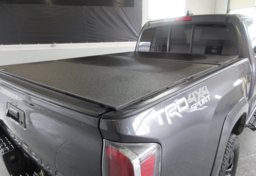 2021 Toyota Tacoma - Image 16