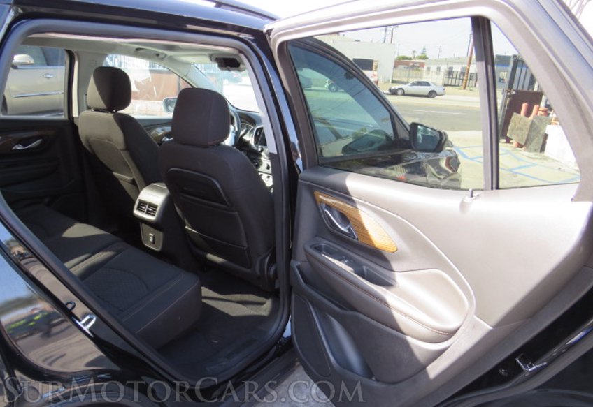 2020 GMC Terrain - Image 23