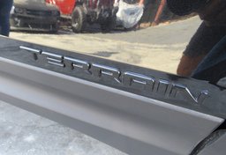 2020 GMC Terrain - Image 19