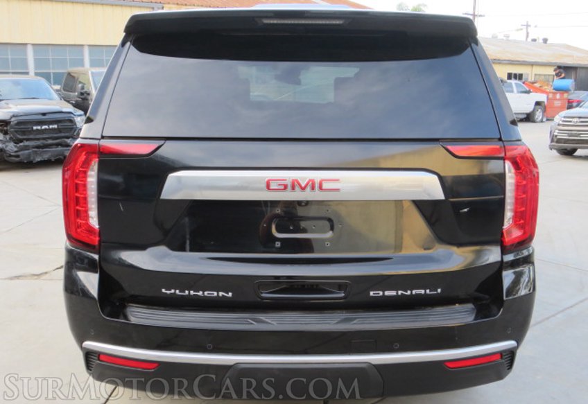 2023 GMC Yukon - Image 13