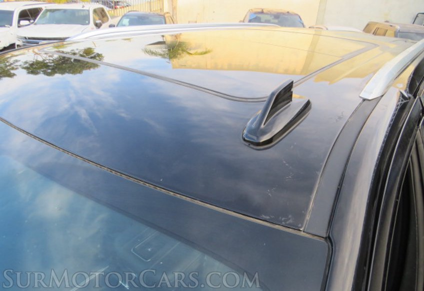 2023 GMC Yukon - Image 16