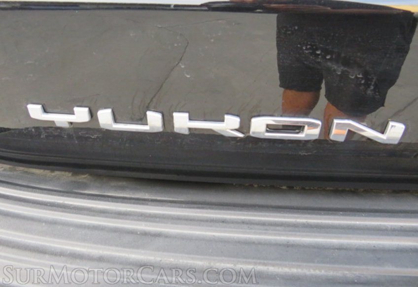 2023 GMC Yukon - Image 19