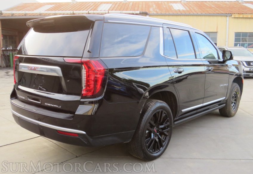 2023 GMC Yukon - Image 10