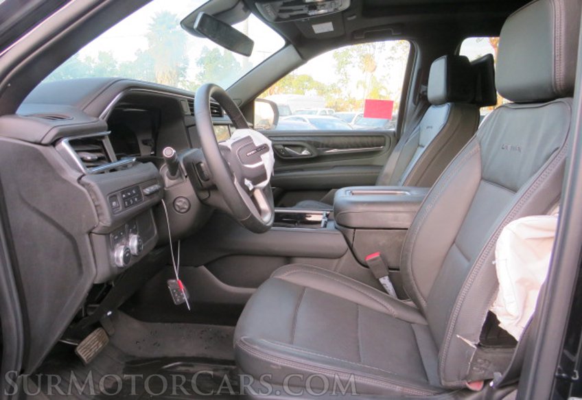 2023 GMC Yukon - Image 30