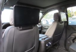 2023 GMC Yukon - Image 38