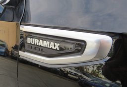 2023 GMC Yukon - Image 21