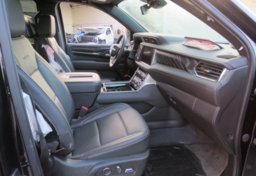 2023 GMC Yukon - Image 31