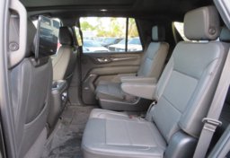 2023 GMC Yukon - Image 32