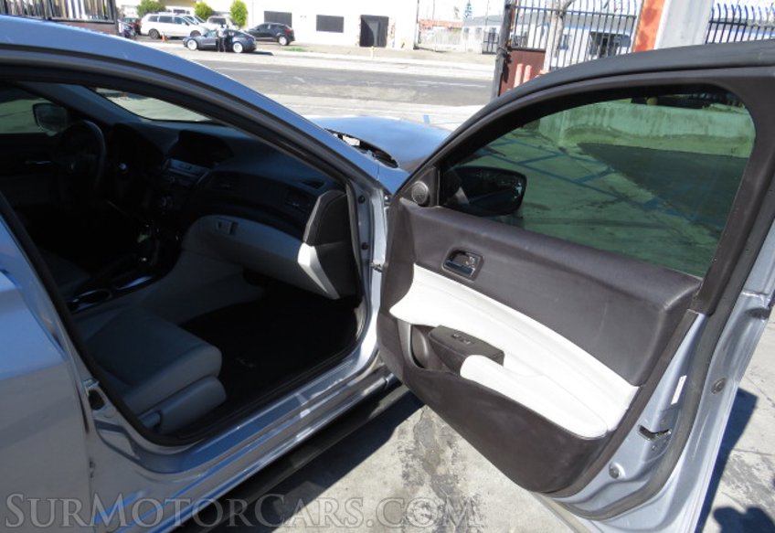 2016 Acura ILX - Image 18