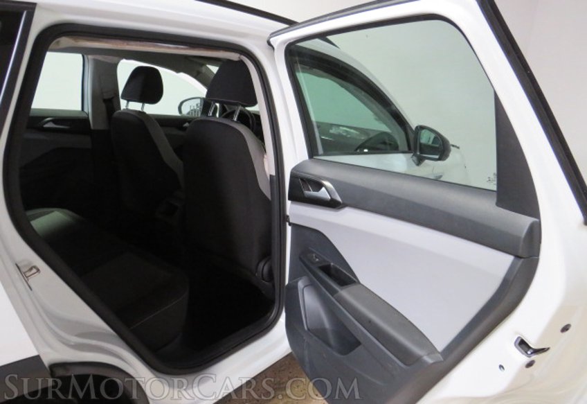 2023 Volkswagen Taos - Image 26