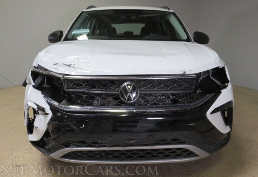 2023 Volkswagen Taos - Image 11