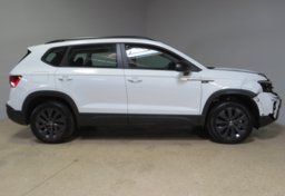 2023 Volkswagen Taos - Image 9