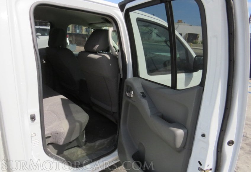 2017 Nissan Frontier - Image 23