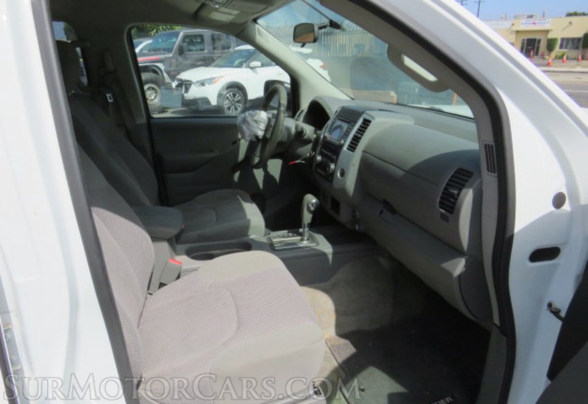 2017 Nissan Frontier - Image 27