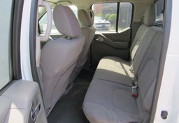 2017 Nissan Frontier - Image 30