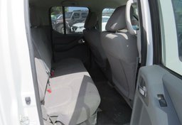 2017 Nissan Frontier - Image 31