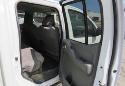 2017 Nissan Frontier - Image 23