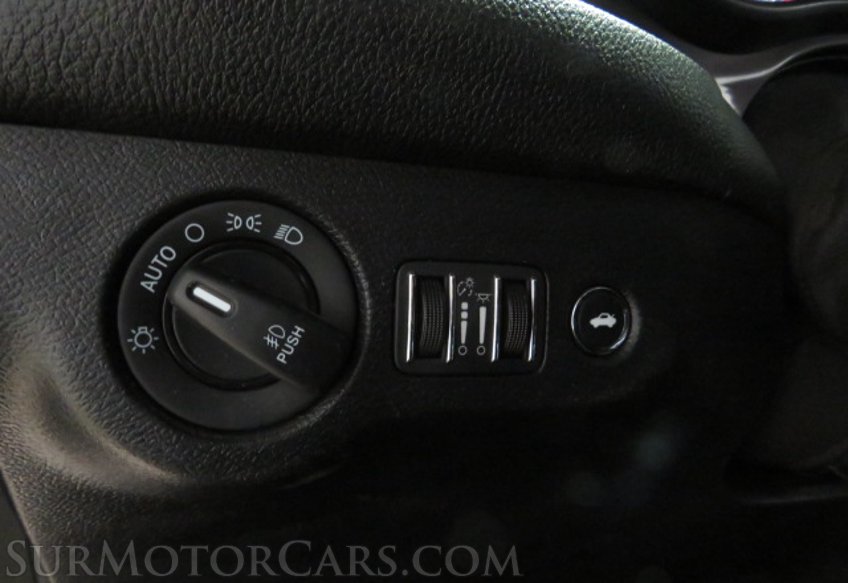 2019 Dodge Challenger - Image 34