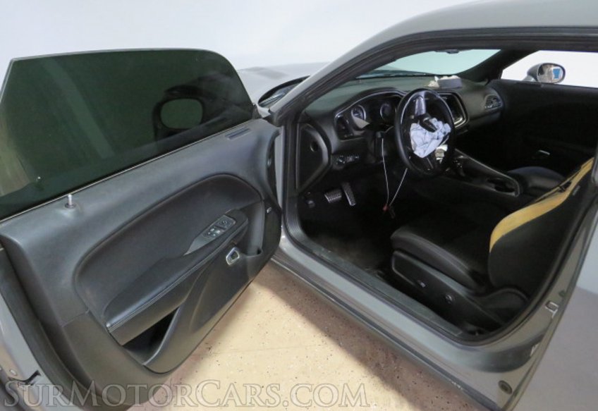 2019 Dodge Challenger - Image 18