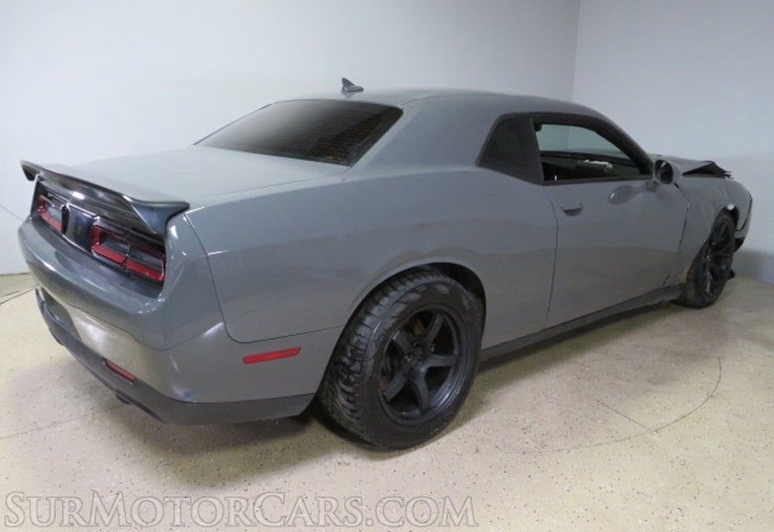 2019 Dodge Challenger - Image 8