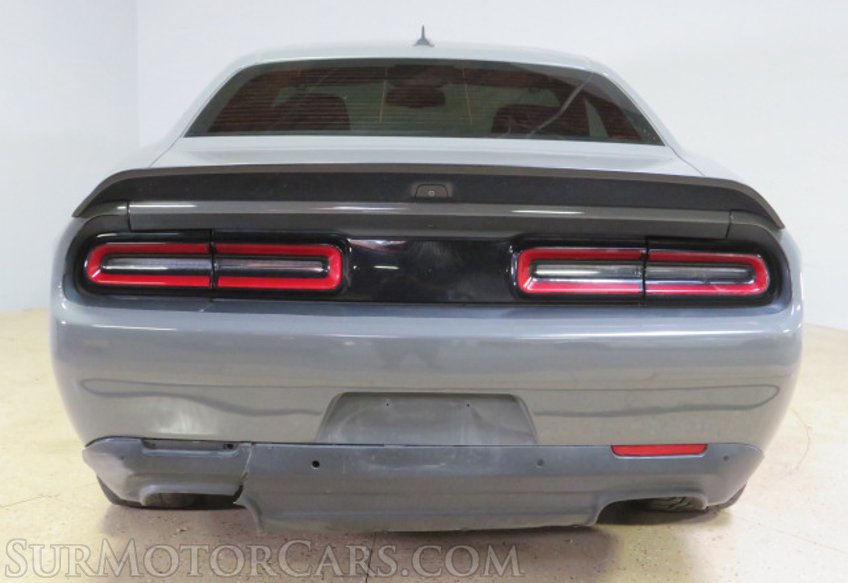 2019 Dodge Challenger - Image 12
