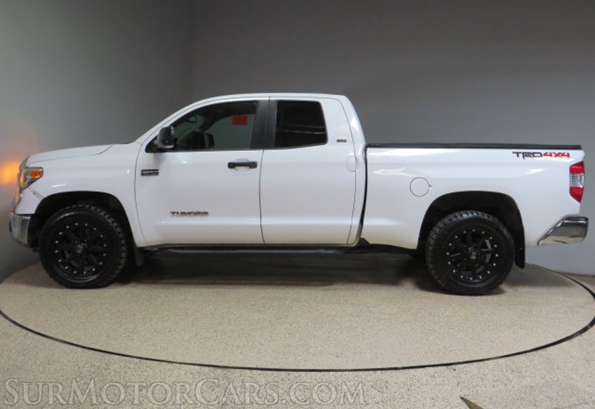 2017 Toyota Tundra - Image 11