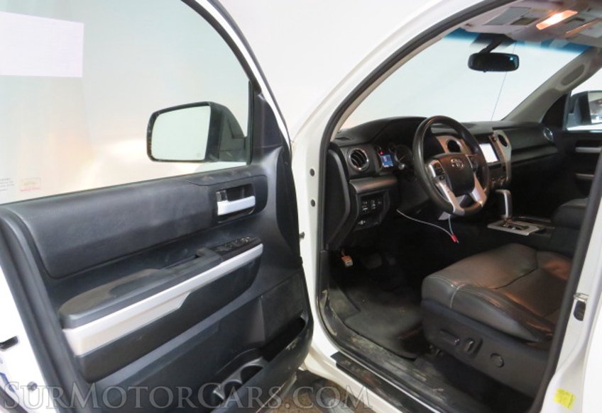 2017 Toyota Tundra - Image 21