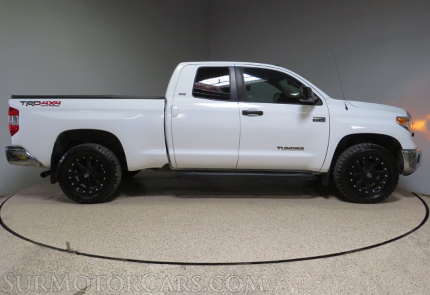 2017 Toyota Tundra - Image 12