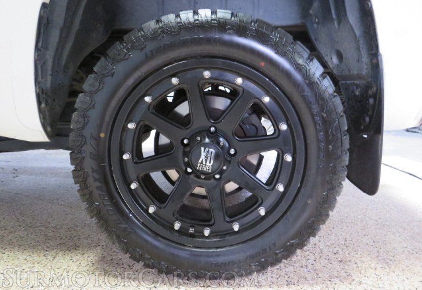 2017 Toyota Tundra - Image 16