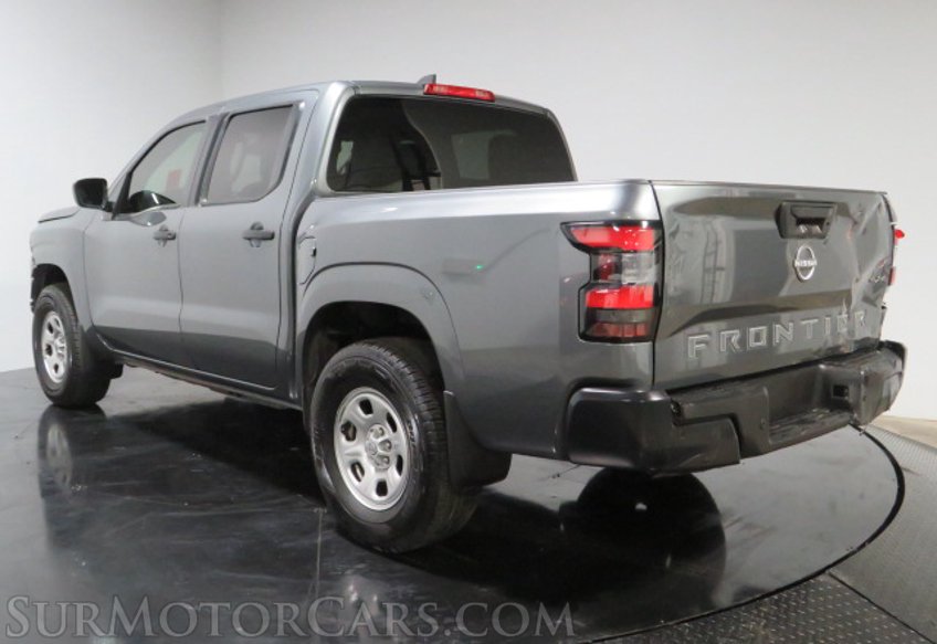 2022 Nissan Frontier - Image 9