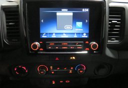 2022 Nissan Frontier - Image 31