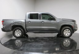 2022 Nissan Frontier - Image 5
