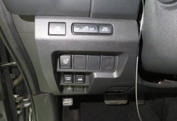 2022 Nissan Frontier - Image 41