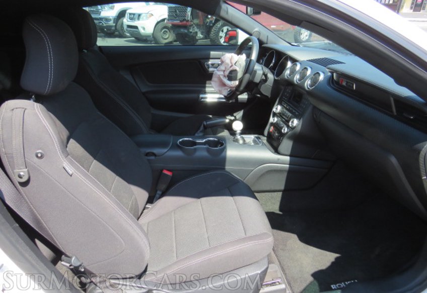 2017 Ford Mustang - Image 29