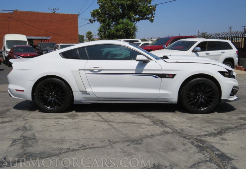 2017 Ford Mustang - Image 12
