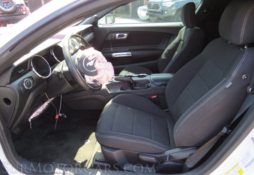 2017 Ford Mustang - Image 28