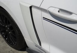 2017 Ford Mustang - Image 16