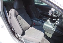 2017 Ford Mustang - Image 27