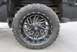 2017 Chevrolet Silverado 1500 - Image 19