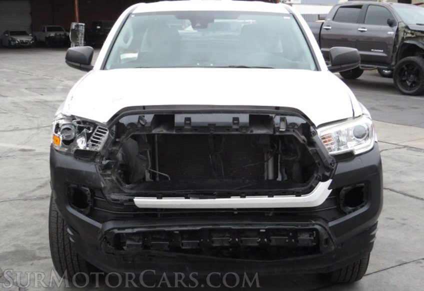 2018 Toyota Tacoma - Image 9