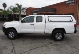 2018 Toyota Tacoma - Image 11