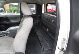 2018 Toyota Tacoma - Image 26