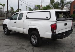 2018 Toyota Tacoma - Image 7