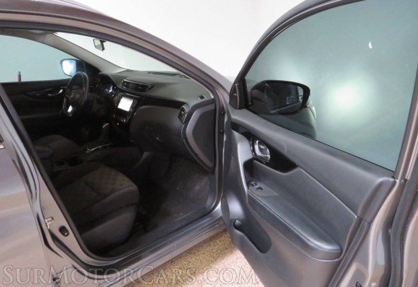 2018 Nissan Rogue Sport - Image 22