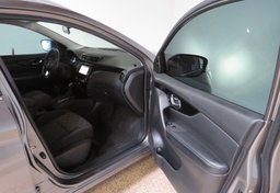 2018 Nissan Rogue Sport - Image 22