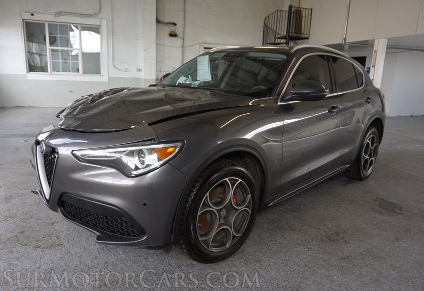 2018 Alfa Romeo Stelvio - Image 3