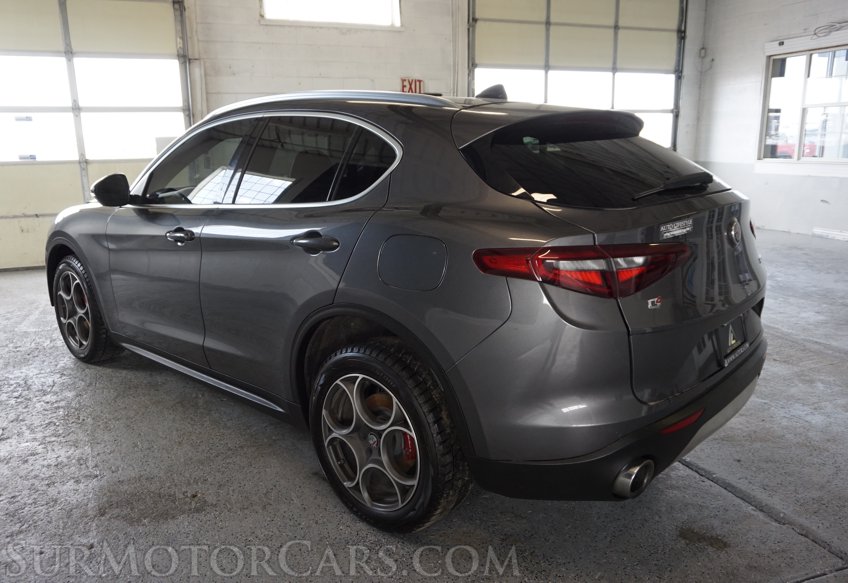 2018 Alfa Romeo Stelvio - Image 7