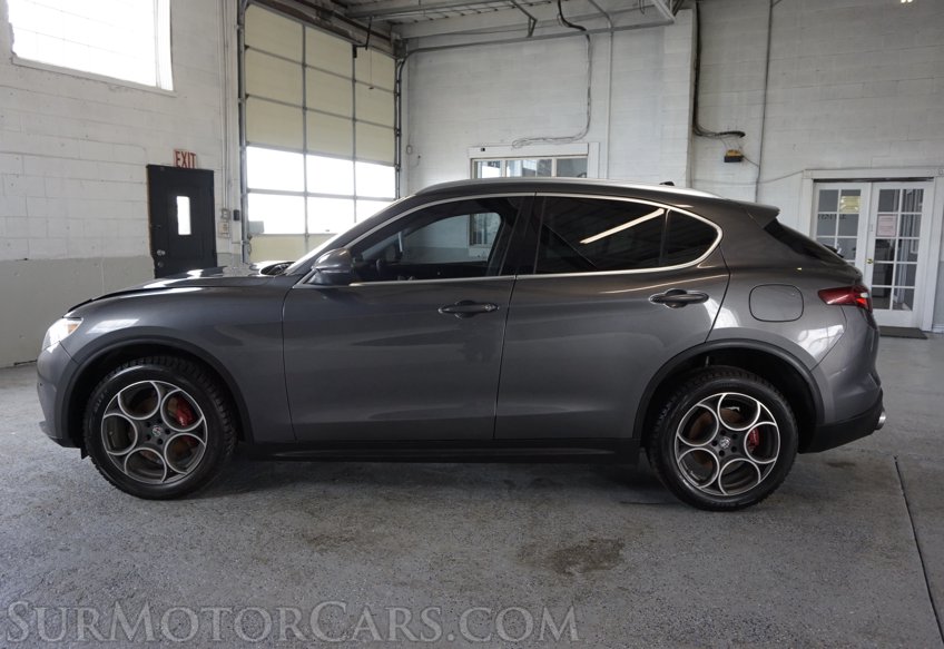 2018 Alfa Romeo Stelvio - Image 10